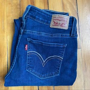 BOGO JEANS ⭐️ Levi’s 535 Super Skinny